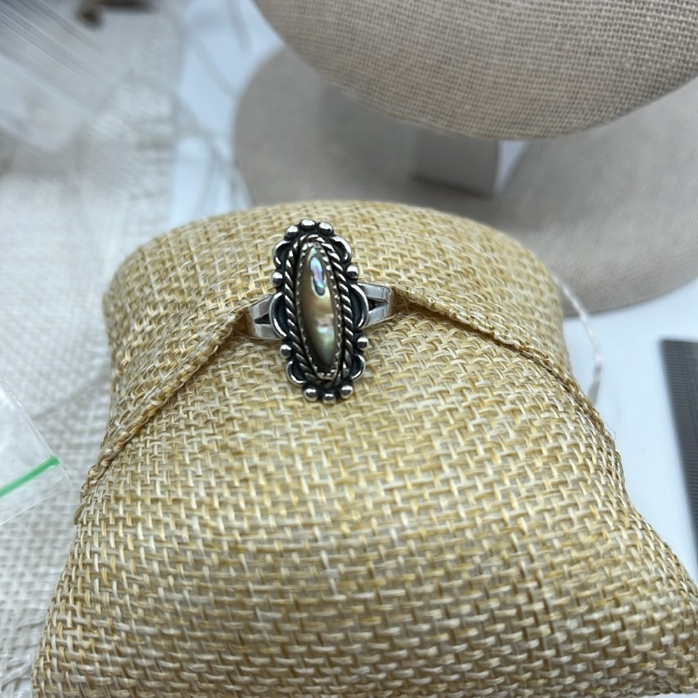 🌵 Vintage Sterling Silver Navajo-Style Abalone Ring - Size 5